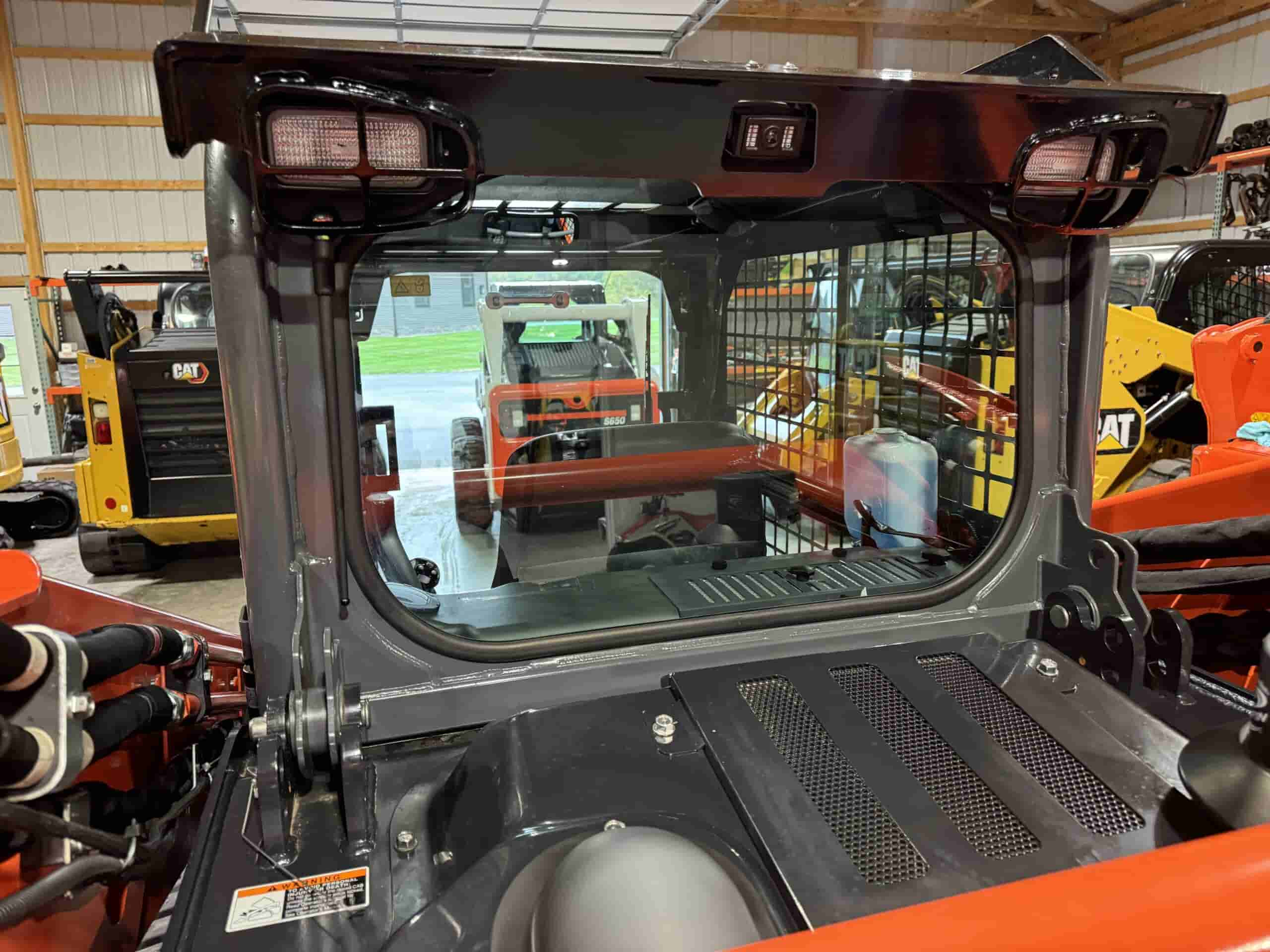 2021 KUBOTA SVL97-2 LIKE NEW
